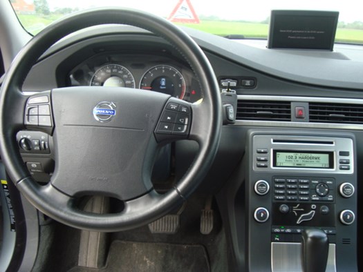 Volvo V70 2.4d Momentum dashboard