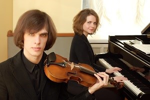 Russische duo Ilya Movchan (viool) en Elena Popkova (piano)