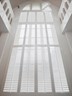 Witte shutters hoog raam 6 meter impressie